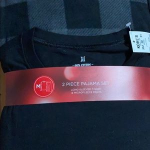 Men’s two piece pajama set size M